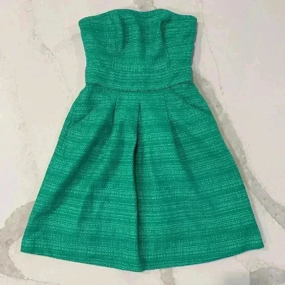 Banana Republic Dresses & Skirts - Banana Republic NWT Woven Strapless Emerald Green Dress Women’s Size 0 Pockets